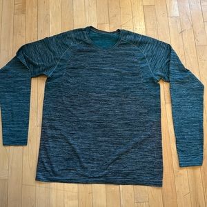 Lululemon metal Vent Tech Long Sleeve size XL